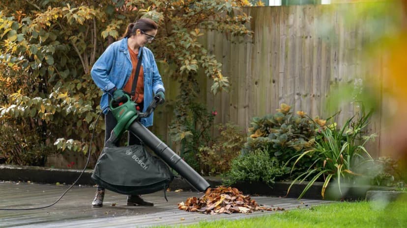 Bosch UniversalGardenTidy 3000 Yaprak Üfleme Makinesi - 06008B1001